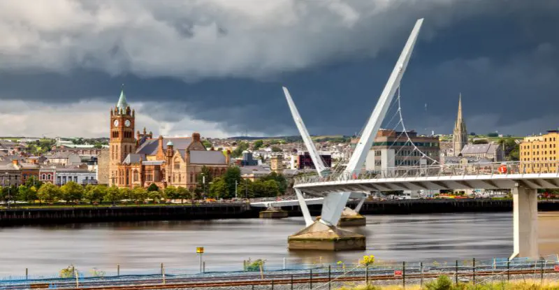 Irlanda y Polonia Al Completo