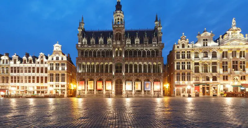Amsterdam y Bruselas en tren 