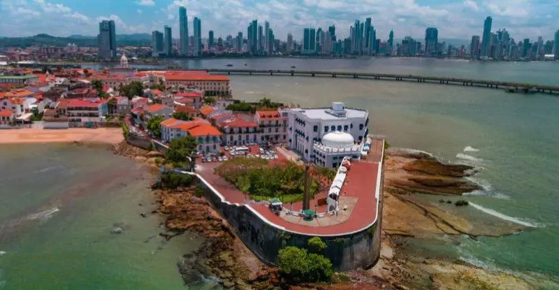 Fly & Drive Panamá en Libertad