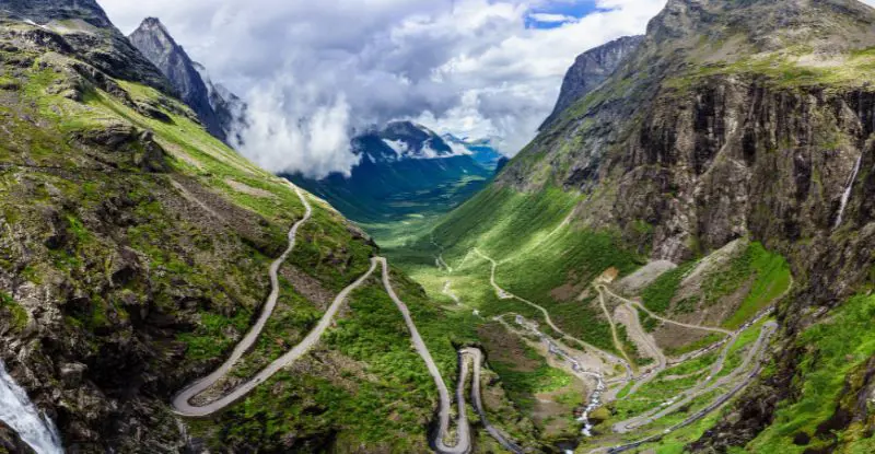 Esplendor de los Fiordos y la Ruta Atlántica