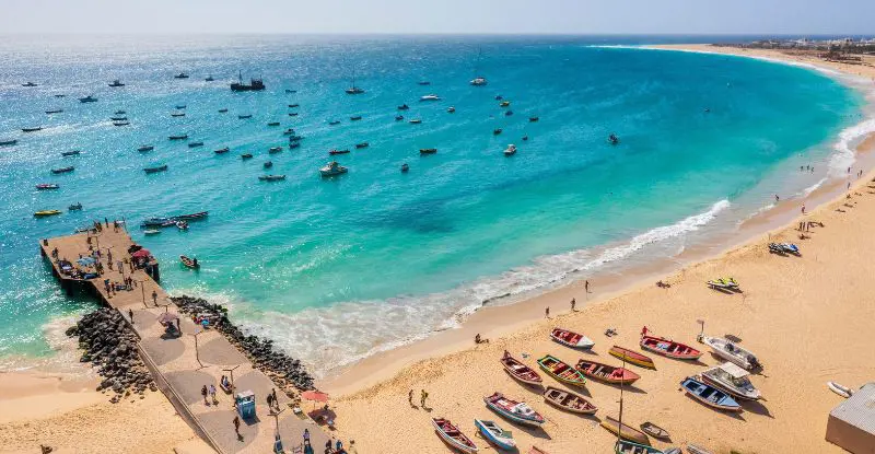 Estancia en Isla de Sal con vuelos especiales directos