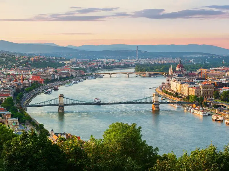 Joyas del Danubio: Bratislava, Budapest y Viena