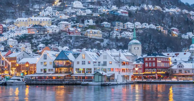 Fiordos noruegos en invierno
