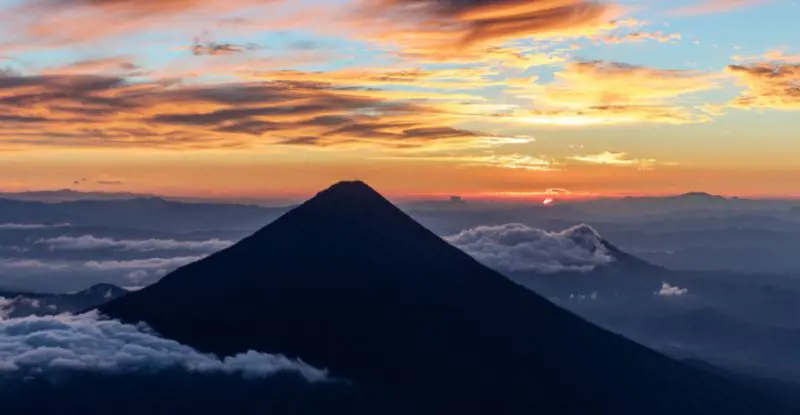 Guatemala y Volcán Acatenango