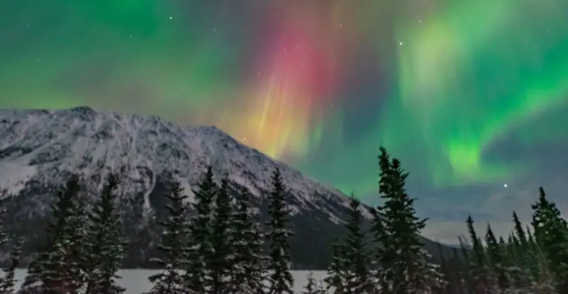 Rocosas Mágicas y Auroras Boreales
